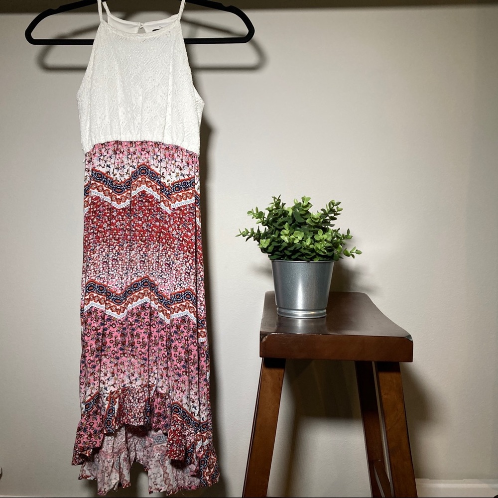 ✨2/$20 white lace top with red and pink girl dress